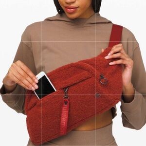 Lululemon red Sherpa bag
